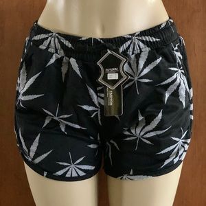 New weed shorts with pockets
